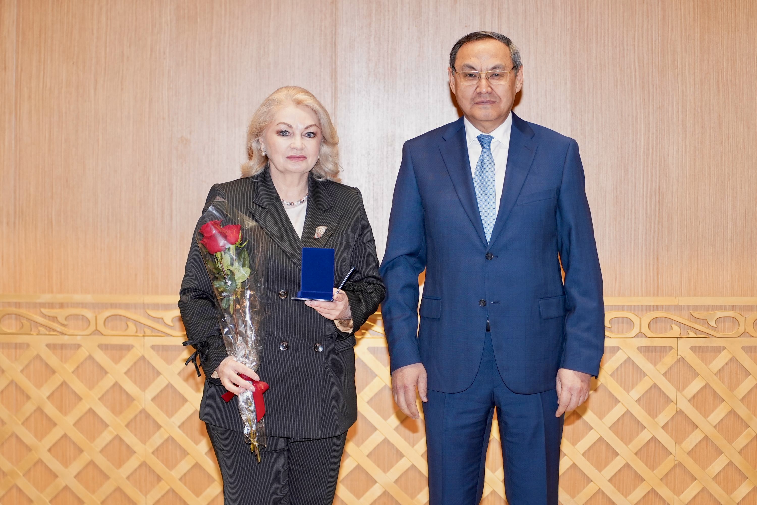 Астана медицина университетінің профессоры Марина Моренко академик Н. Базанова атындағы марапатқа ие болды