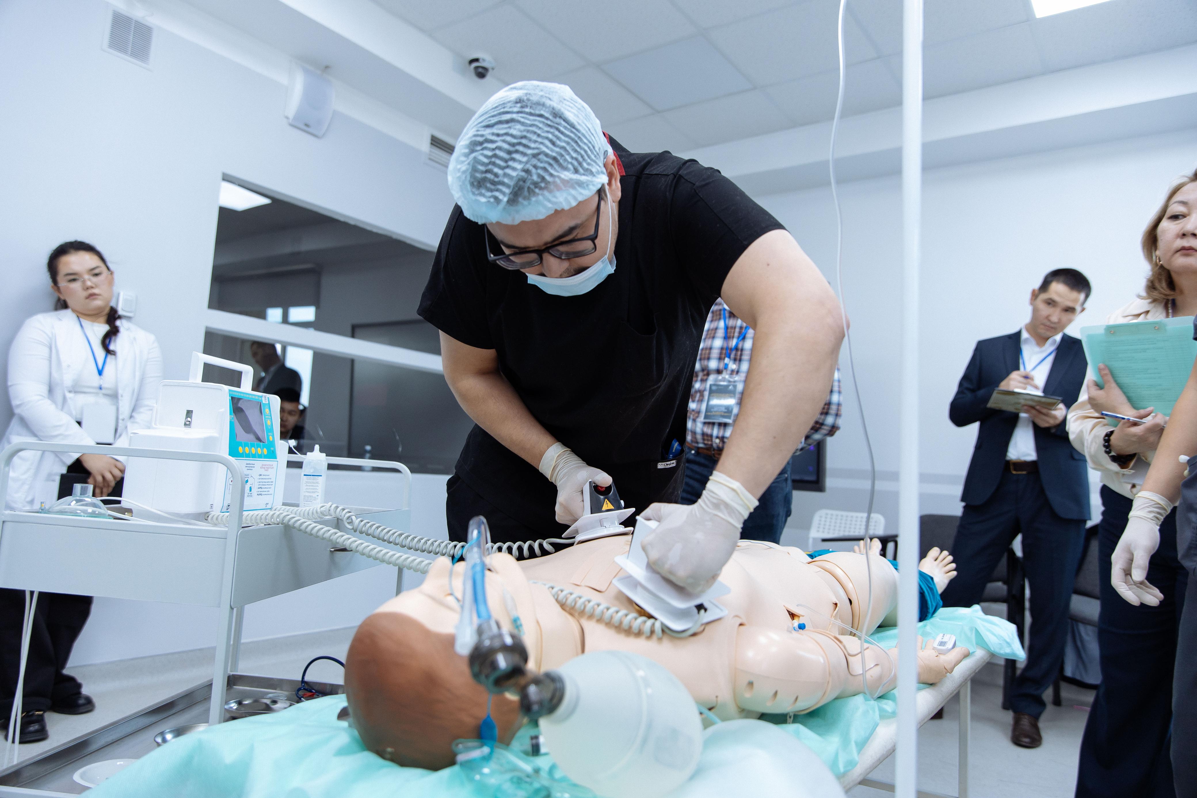 Секундтар өмірді шешеді: Астанада резиденттер арасында шұғыл медициналық көмек бойынша II Республикалық олимпиада өтті