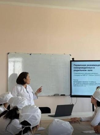 Kazakhstan and Uzbekistan Specialists Exchange Clinical Experience in Astana