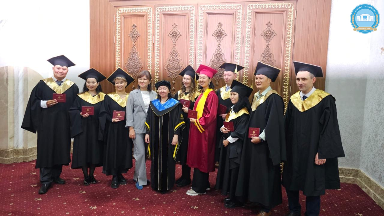 Awarding of PhD diplomas of the University's own sample