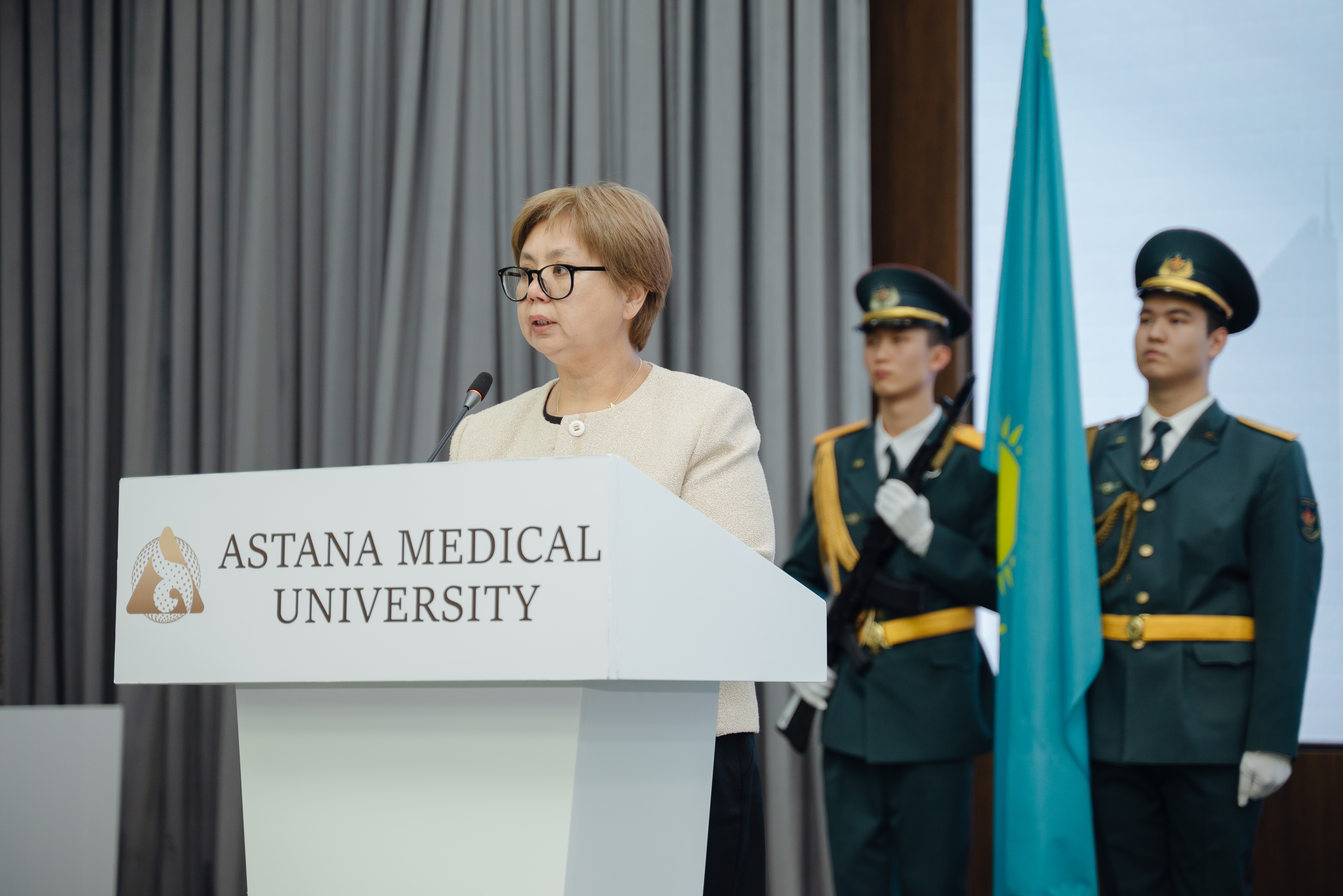 Астана медицина университетінде Қазақстан Республикасының күні атап өтілді