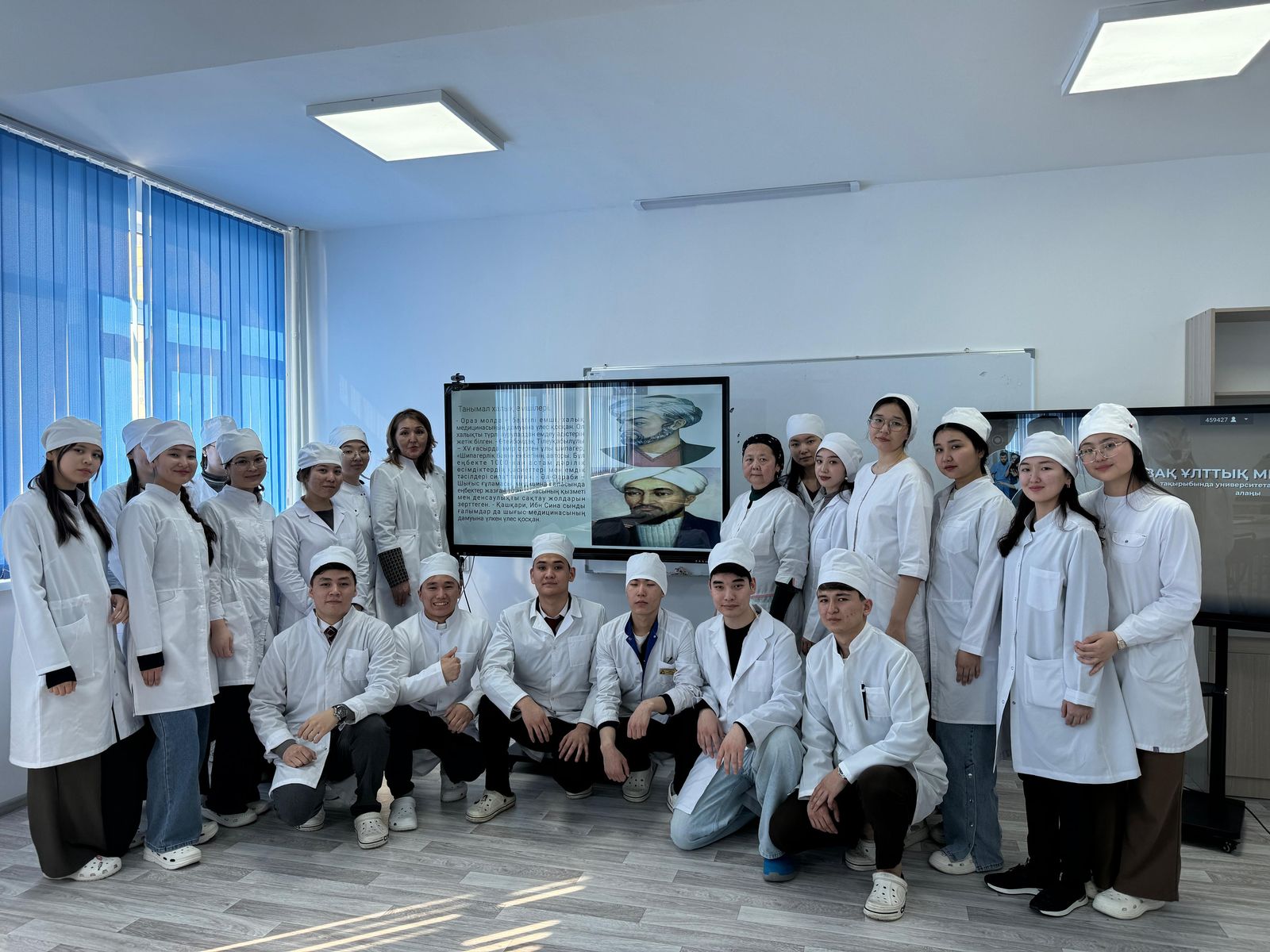 Елдің жетекші медициналық жоғары оқу орындарының студенттері қазақ халық медицинасының даму перспективаларын талқылады