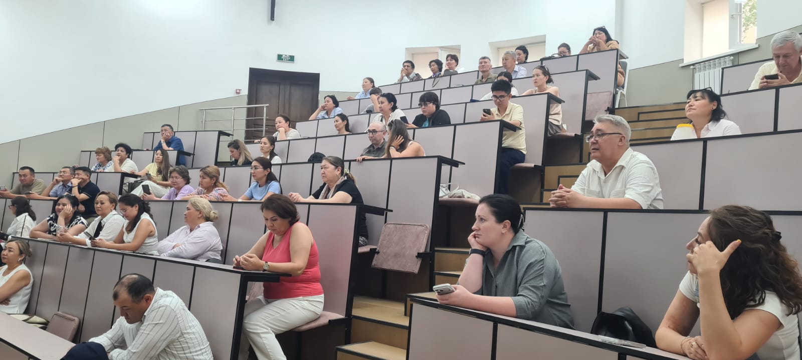  Астана медицина университетінде конституциялық өзгерістер мен олардың медицинаны дамытуға ықпалы талқыланды